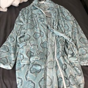 Thesis Luxury Velvet Robe